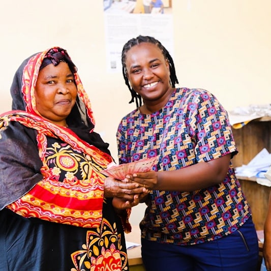 ladiesjoint's tweet photo. Jumla ya makundi sita ya wanawake wajasiriamali wadogo kutoka kata ya vingunguti,
Wamepokea ufadhili wa mitaji kutoka ladies joint forum chini ya mradi wake uitwao
"SHE IS HERO" https://t.co/QAyG80i5xT