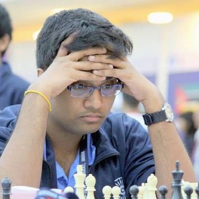 KanimozhiDMK's tweet photo. Congratulations to Iniyan Panneerselvam on winning the annual World Open chess tournament.
2020 அமெரிக்க வேர்ல்ட் ஓப்பன் சதுரங்க போட்டியில், முதலிடம் பிடித்த தமிழகத்தைச் சேர்ந்த இனியன் பன்னீர்செல்வத்திற்கு எனது மனமார்ந்த வாழ்த்துகள்.
1/2 https://t.co/ihTblBouCh