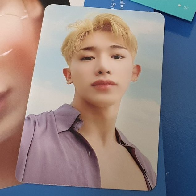 A THREAD OF WONHO PHOTOCARDS THAT I FIND