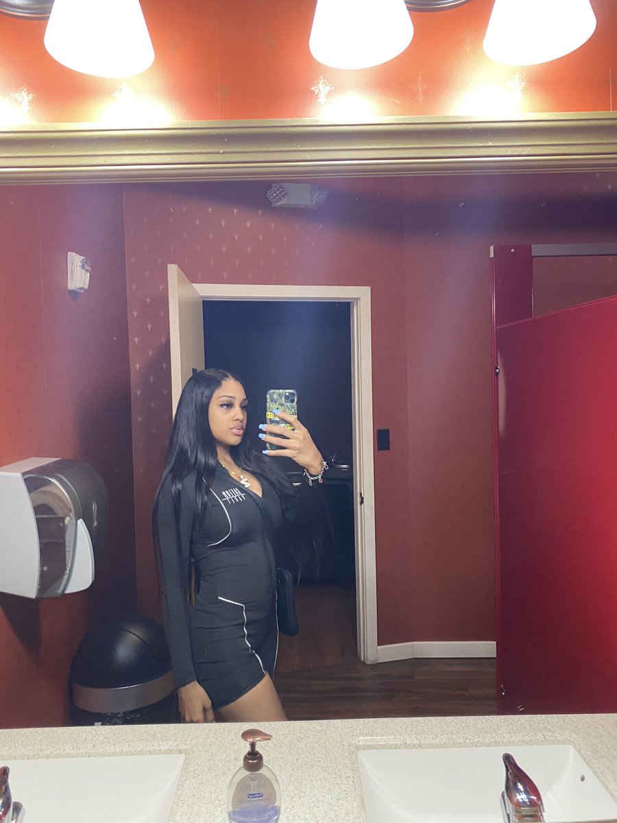 ShatayaSelena's tweet photo. 🖤 ... https://t.co/VUx0aCyAhx