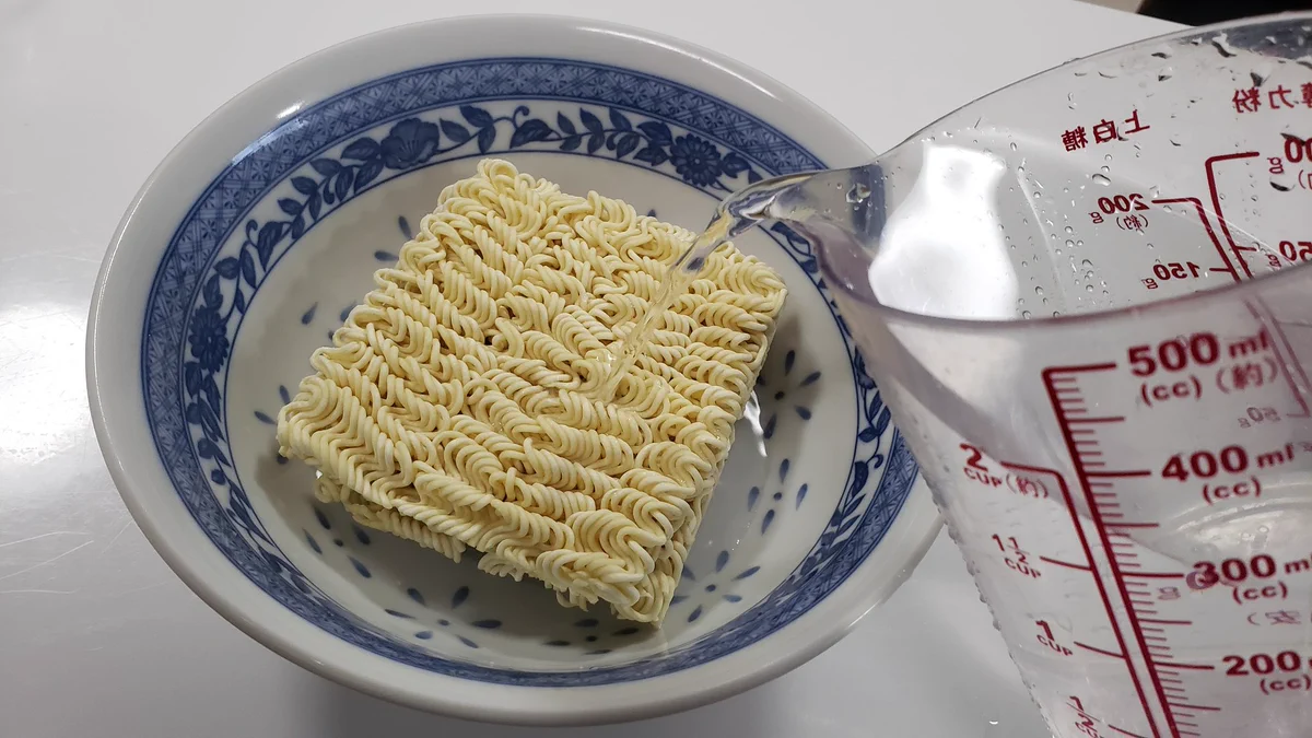 サッポロ一番は水でも作れる？！いざという時のために知っておきたいこと！