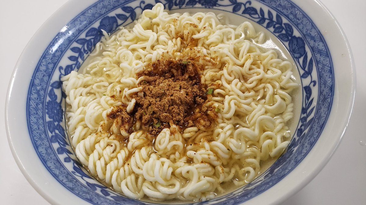 インスタントラーメンって実は水だけでも作れて 台風対策にもなる非常時のラーメンの食べ方が話題に Togetter