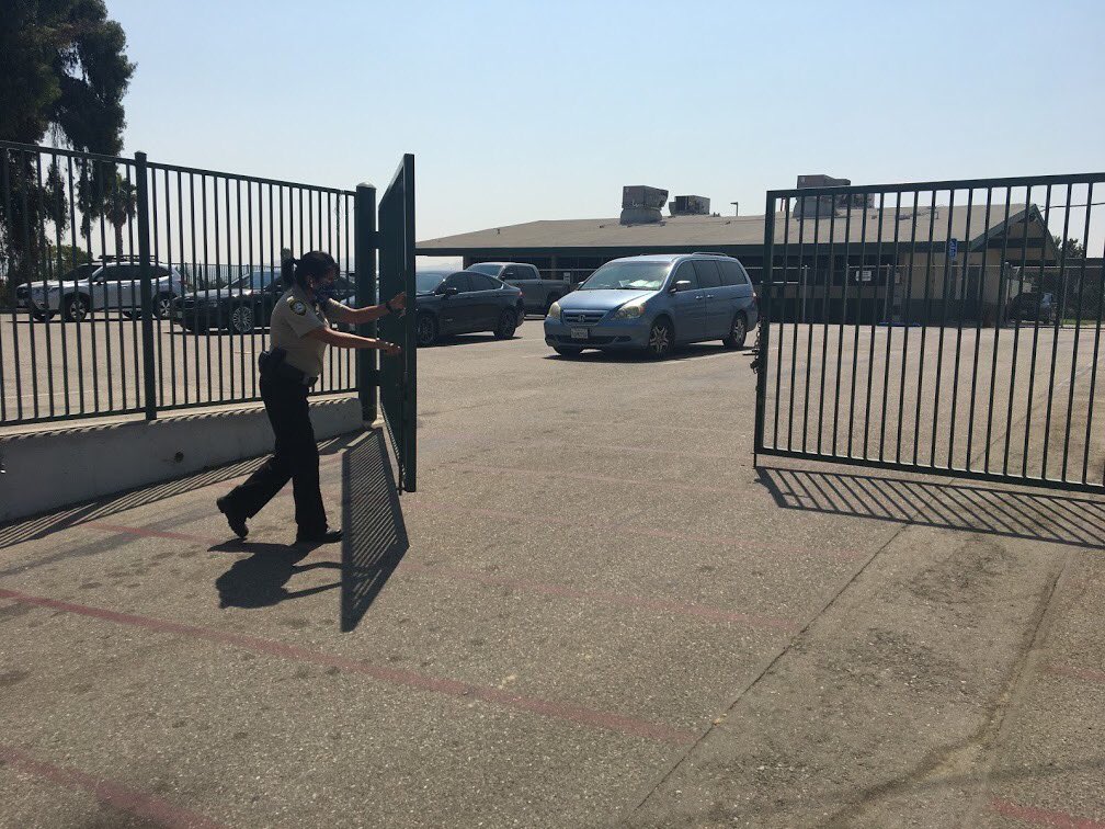 CJUSDSafety's tweet photo. THIS happens frequently throughout the day. @CJUSDSafety M. Rodriguez, G. Perez, and E. Herrera on their respective sites keeping everything secure. #EVERYday #PropertyProtection #AssetProtection #EssentialServiceWorkers #DeterCrime #OnAMission #HeatWave #covid19 #cjusdS3 https://t.co/uoXIFysUFw