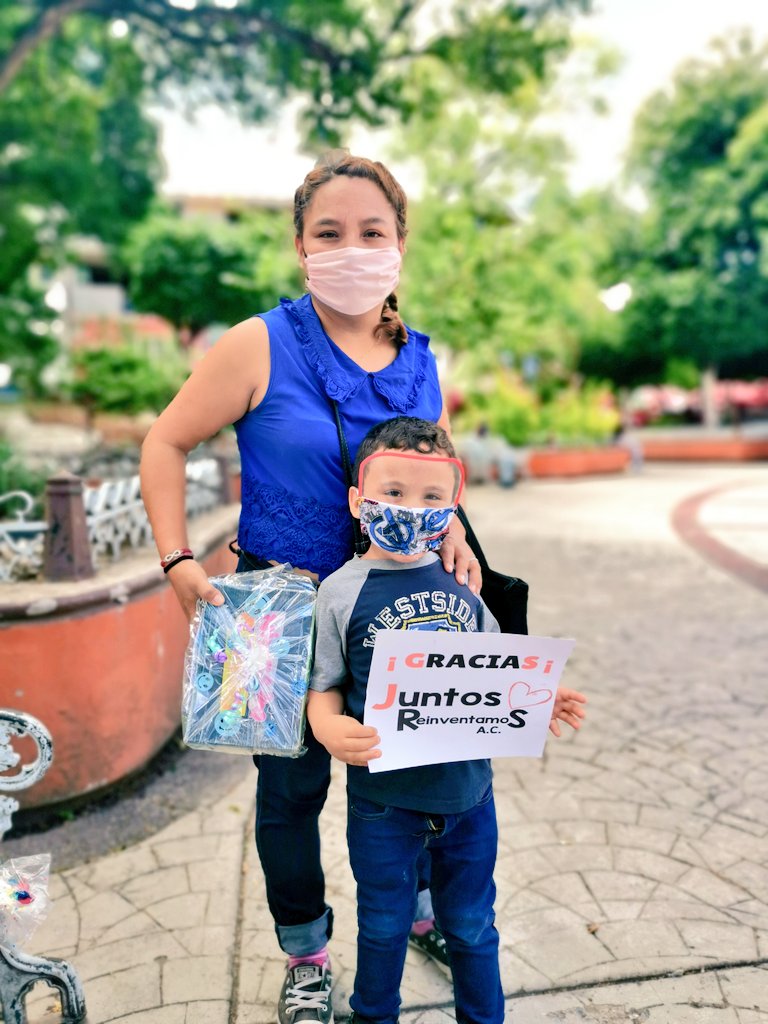 JReinventamos's tweet photo. Cumpliendo compromisos con la niñez. 
#JuntosReinventamoS https://t.co/b9v4USIGVA