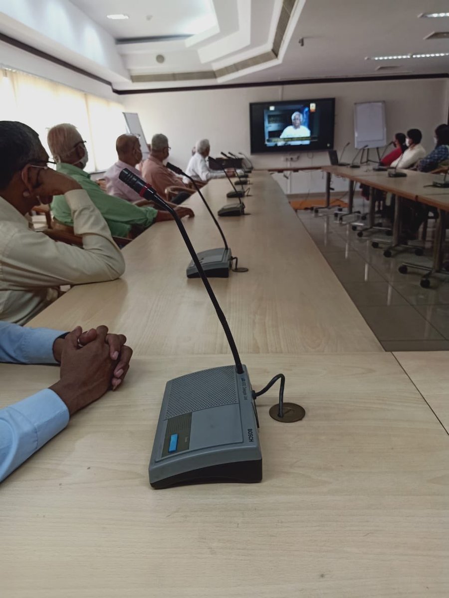 NIUA_India's tweet photo. NIUA screened a #documentary on #BharatRatna Dr. Bhim Rao #Ambedkar in commemoration of India's 70th #ConstitutionDay. As part of the national celebration of the #ConstitutionofIndia with year-long activities since 26 Nov 2019. 
@MoHUA_India https://t.co/ZqxT9s1wbN