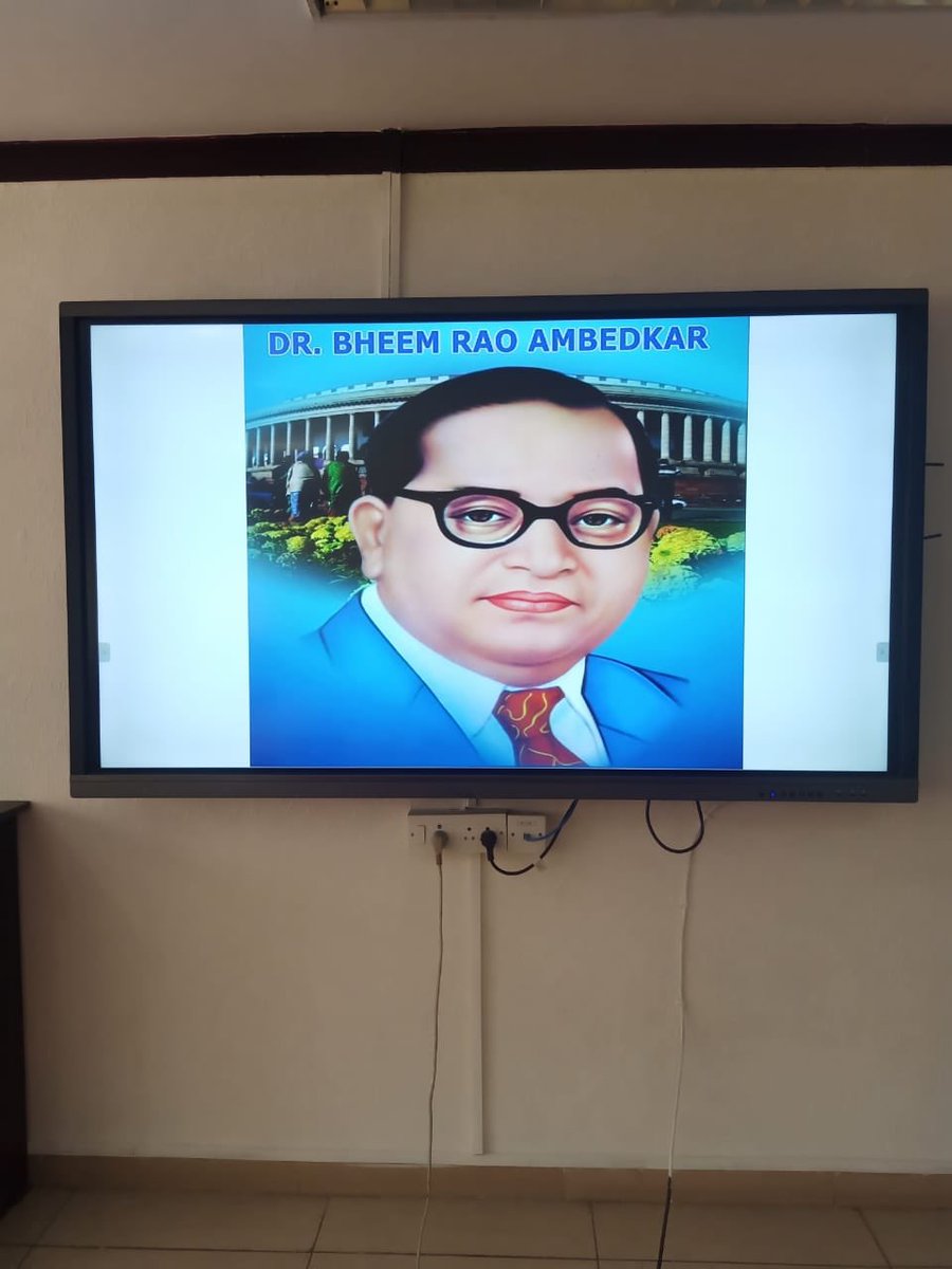 NIUA_India's tweet photo. NIUA screened a #documentary on #BharatRatna Dr. Bhim Rao #Ambedkar in commemoration of India's 70th #ConstitutionDay. As part of the national celebration of the #ConstitutionofIndia with year-long activities since 26 Nov 2019. 
@MoHUA_India https://t.co/ZqxT9s1wbN