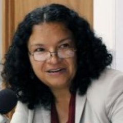 InformeCachorro's tweet photo. Me complace dar bienvenida a @TibisayLucena8, nueva rectora de la Universidad Nac Experimental de las Artes. Formada como música académica, recibe de manos de otra artista, Alejandrina Reyes, quien tras encomiable gestión vuelve a Univ Simón Rodríguez. ¡Felicitaciones a ambas! https://t.co/5Ue5aHTK0D