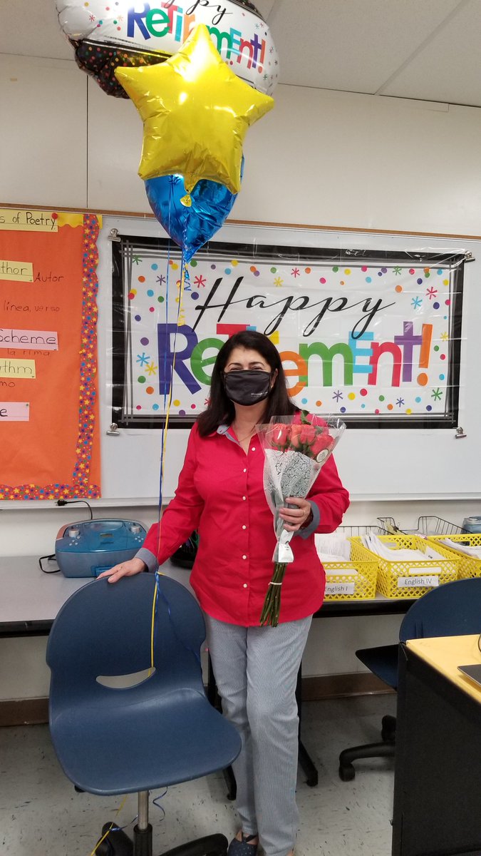 Bookwormshawn's tweet photo. Wishing a very happy retirement to 
Mrs. Luz Legra who taught with all her heart for 40 years! I'm so happy I got the opportunity to work with her! @tampajhs  @ChrisFuller712 https://t.co/0MB5TwwZQf