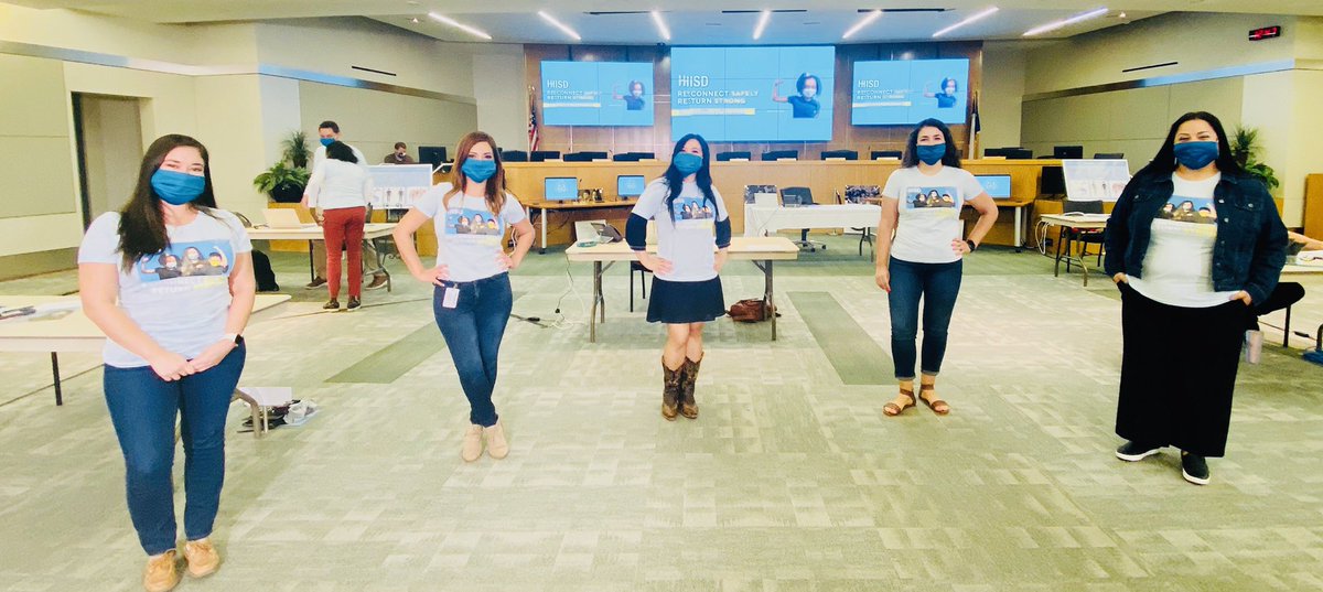 RacquelRosenbal's tweet photo. I had a great time assisting @HoustonISD parents with #BackToSchool questions today alongside my fellow @TeamHISD principals &amp; the always fabulous @SuarezRebecca @AnaLAguilar4 @MelissaMelchor8 @NirmolLim #ReconnectSafely #ReconnectStrong #HisdGoesVirtual #BossLadies 😊💻📞😷 https://t.co/c4pCbtZQzi