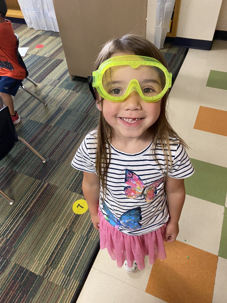 StacySpink's tweet photo. I spy some safe scientist in kindergarten #ccestrong #midwayscience https://t.co/JrM0TylA60