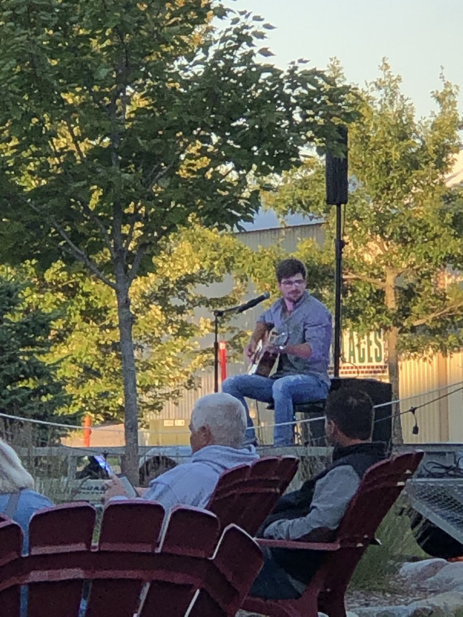 kfrisch's tweet photo. @clcmnedu student Danny Olson playing @JackPineBrewery tonight. Sounding good @juddbang !
So nice to be socially distanced and listening to live music. #CLCProud 🎵 🎶 🎵 https://t.co/VObqdW1qeY