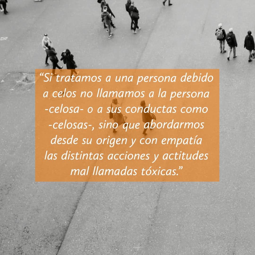 ProyectoLapsus's tweet photo. Esta noche les presentamos in pequeños análisis realizado por Mario Castro, donde nos invita a tener cuidado con las etiquetas que utilizamos. ¡Muy importante!

Evitar el uso de etiquetas es evitar el estigma.

#Psicologia #ELSALVADOR #etiquetas #NoEstigmas https://t.co/iveHY4RhFg