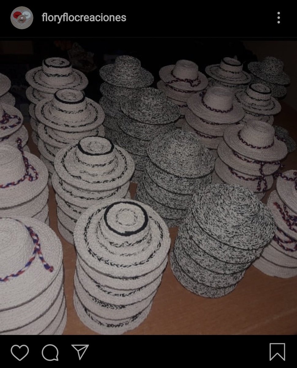 jennylbcx's tweet photo. Aprovecho para dejar que mi mamá vende pequeños sombreritos típicos o personalizados hechos a mano. Ideales para regalos, decoración, recordatorios. Vienen con un mensaje o descripción en la parte de abajo. 

Vienen fiestas patrias pronto! ❤️🇵🇦 

Síganla en IG: floryflocreaciones https://t.co/7vFK4l0PbO