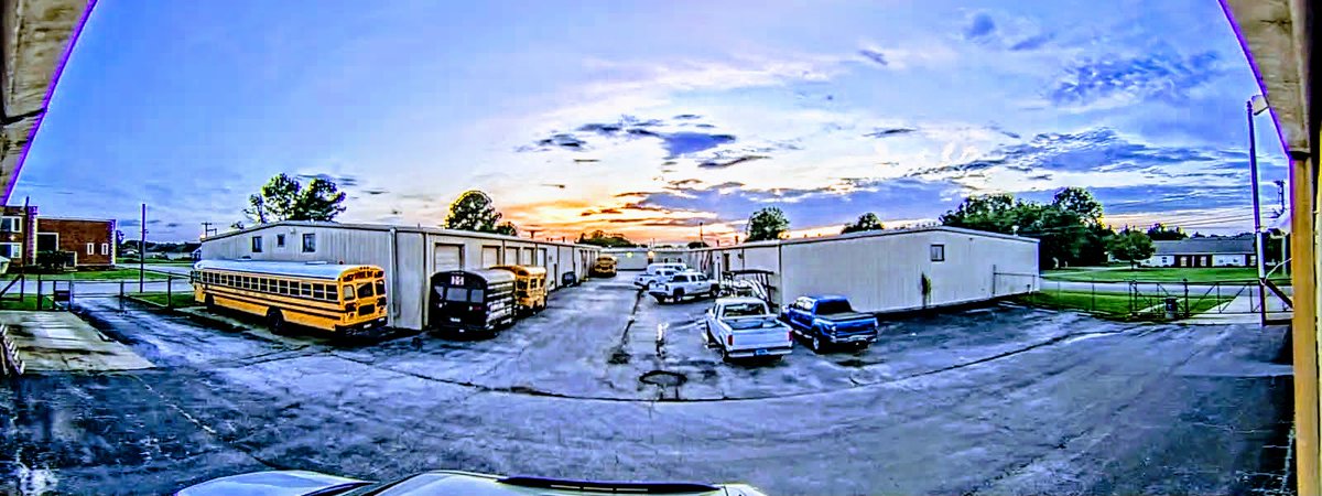 ke4sfq's tweet photo. Sunset in the cameras while catching up on a million emails #crazycovidtimes #longweeks https://t.co/4xHQZahnPD