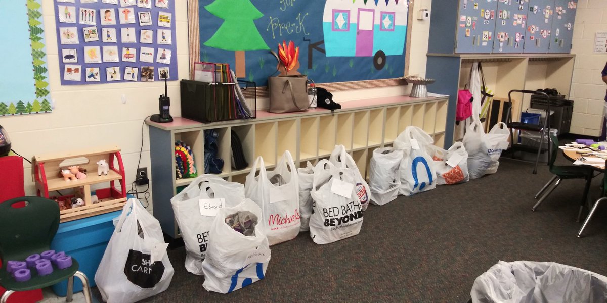 TraceyDrakeESE's tweet photo. Prep is making sensory bags for virtual students and a sensory/manipulative board for brick and mortar students. Great job Ms.Farmer, https://t.co/anFsW9CatA, and Ms. Sanbria! Thanks for filling sensory diets at Eastside. https://t.co/J1nLHJwi5f