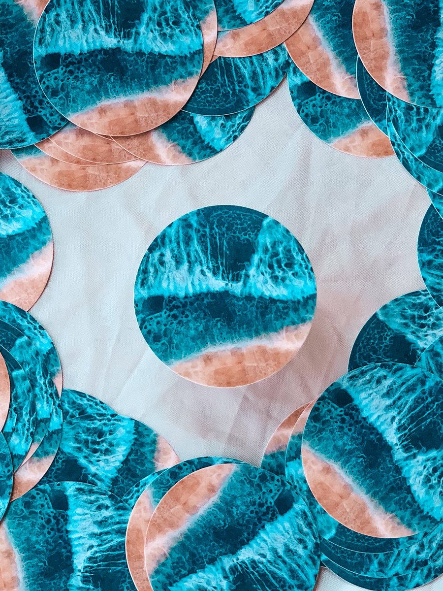 vrogersdesigns's tweet photo. happy friday! let’s do a giveaway 🌊
winner will receive an ocean table top (top only I will link you to the legs) and an ocean sticker! 

how to enter: 
- rt &amp; like this tweet
- follow me (follow insta for extra entry @ vrogersdesigns)
- tag a friend
ends 9/10 https://t.co/e1s8qNvO9N