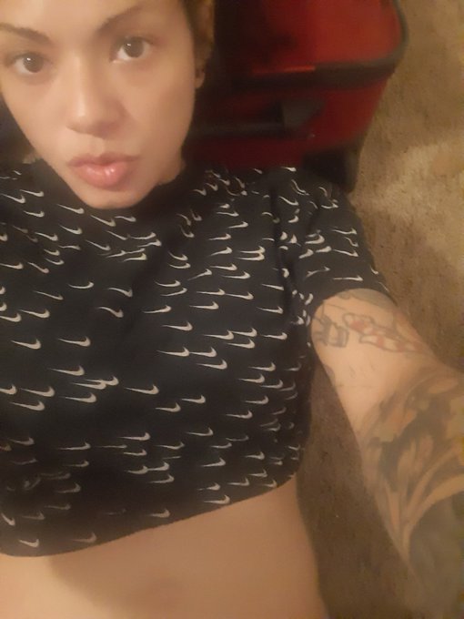 Who wants to spoil me tonight? I spoil back https://t.co/7tks24apsm<a href="/tag/tublife"class="tags"><span>#tublife</span></a><a href="/tag/curlyhairdocare"class="tags"><span>#curlyhairdocare</span></a>