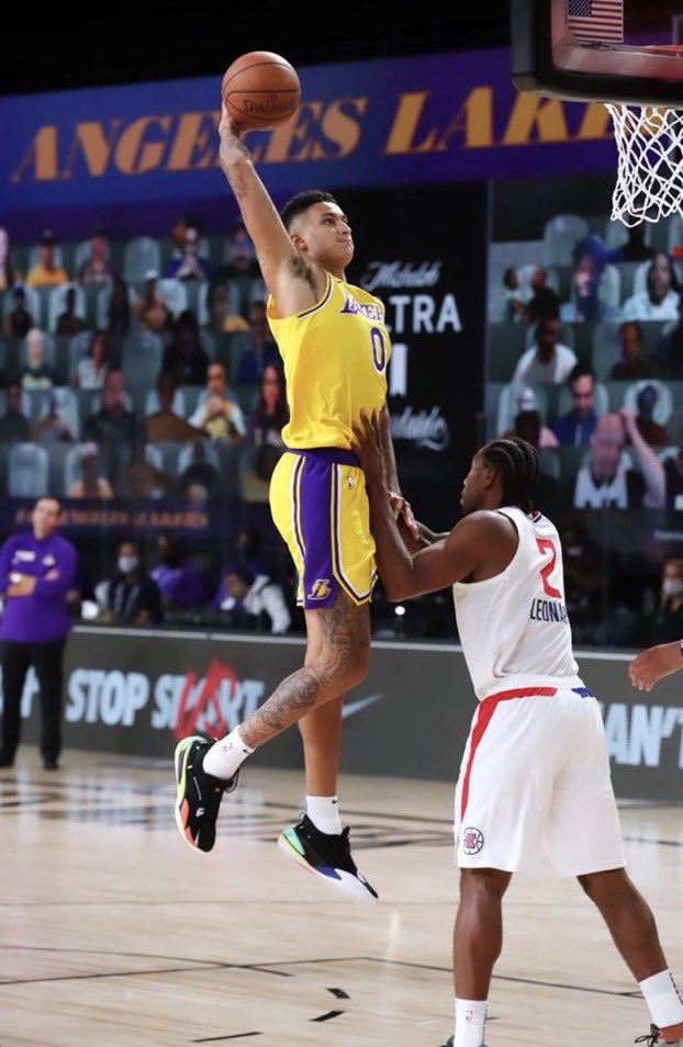 JJRedickBrner's tweet photo. #lockintime #lakeshow https://t.co/wbIKGp3H1R