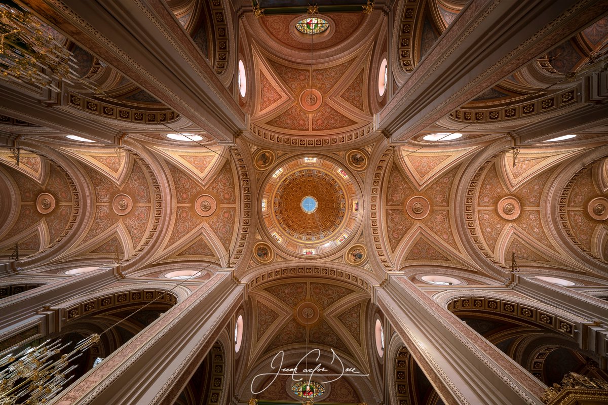 jcdoce's tweet photo. Detalle del Cielo de la hermosa Catedral de Morelia.
https://t.co/qT2FNnAgqe
#juancarlosdoce @proyectodoce #morelia #catedraldemorelia #pormexico #proyectodoce https://t.co/JnFbqf60G1