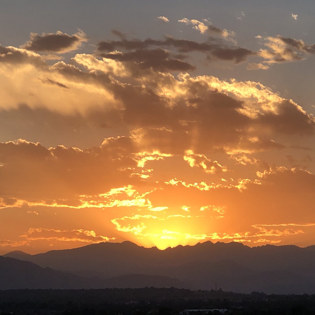 GaryWerner's tweet photo. Sunset. Boulder, Colorado. https://t.co/LyEuMb33XY