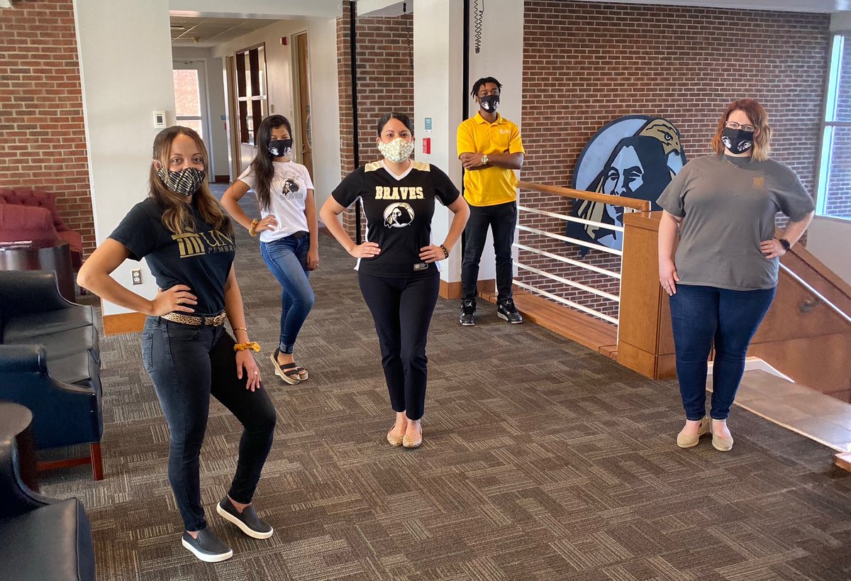 UNCPAdmissions's tweet image. ⚫️🔸 A fun and busy day in the office celebrating College Colors Day! Don’t miss out on sporting black and gold as part of BraveNation! Apply Today! #BraveNation #CollegeColorsDay @UNCP_Sports