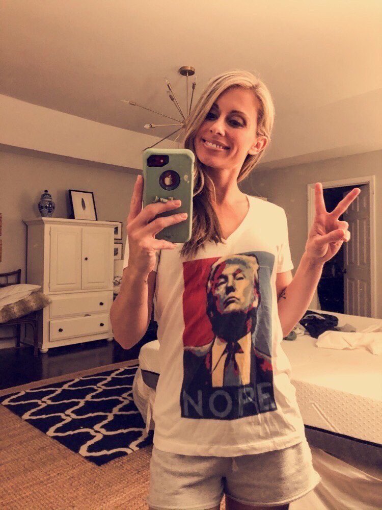 whitehousechron's tweet photo. Just popping in after all this time to let you know I still exist. #VoteHimOut #PeaceOutTrump #Nope https://t.co/iK4kCr6uDa