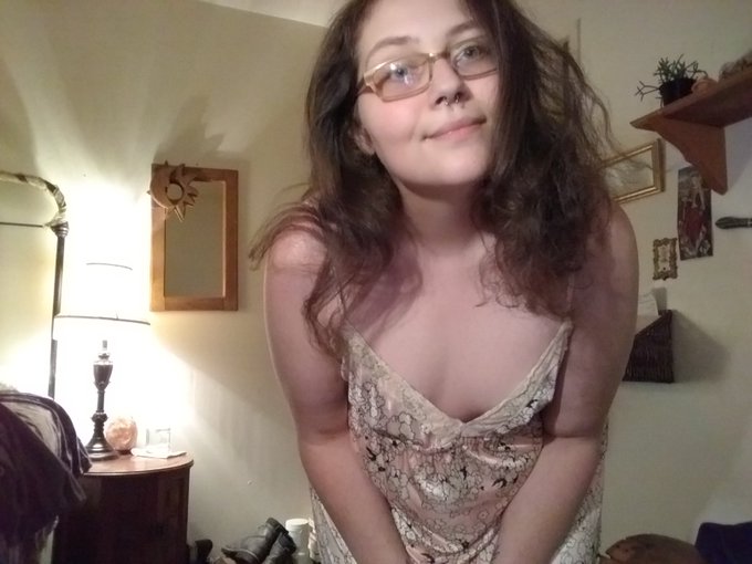 Watch ᴀʀᴀ ʟᴜɴᴀ's leaked NSFW photo on TwXstars