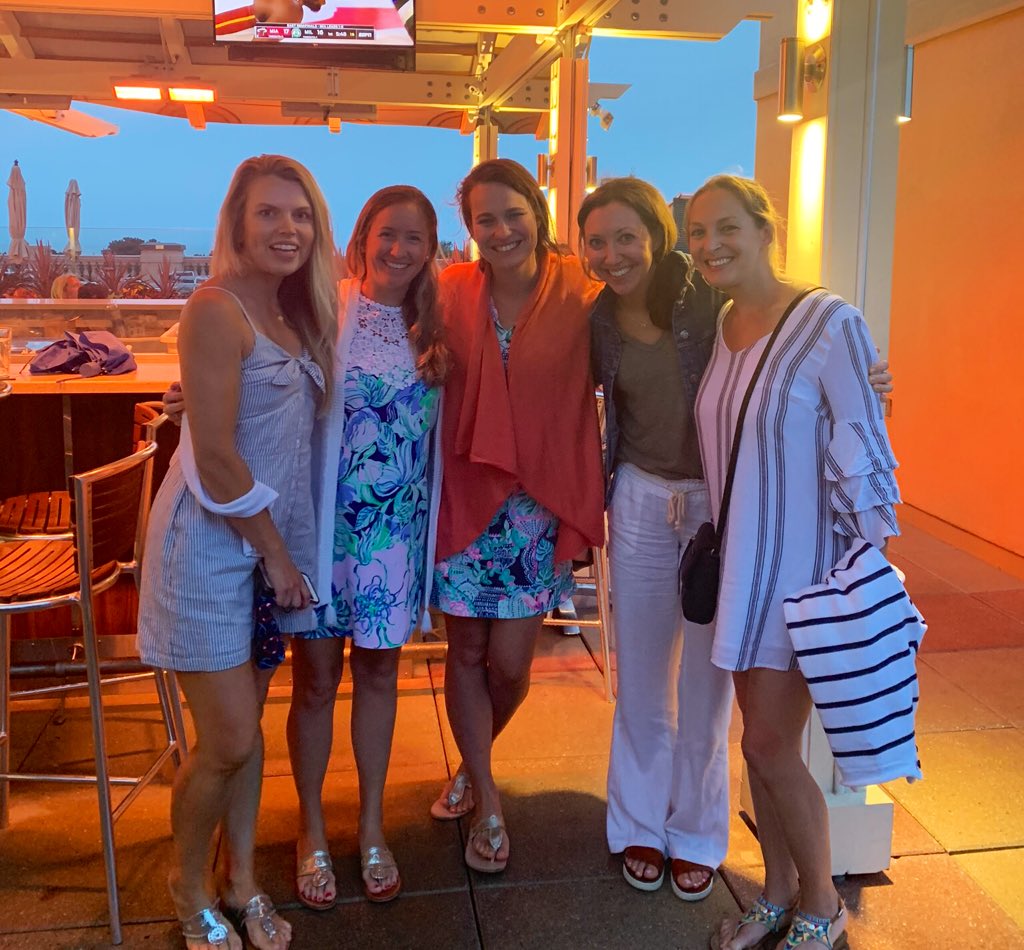 alliecapolupo's tweet photo. Closing out summer in our favorite place with some of our favorite people #oceansedge #CapeCod #saintanselm https://t.co/FFwb5Oqn1N