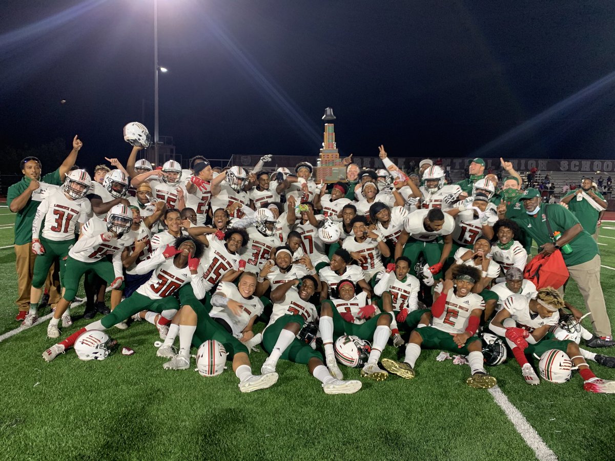 lnwildcats's tweet photo. Lawrence North 28 Lawrence Central 21, Final. Wildcats (3-0) take the Bell trophy for the first time since 2007! ⁦@LNHSwildcats⁩ ⁦@LNFanSection_⁩ ⁦@coach_mal⁩ ⁦@coachhapp⁩ ⁦@indyhsscores⁩ ⁦@micnetworkIN⁩ https://t.co/fpwdoDs1m6