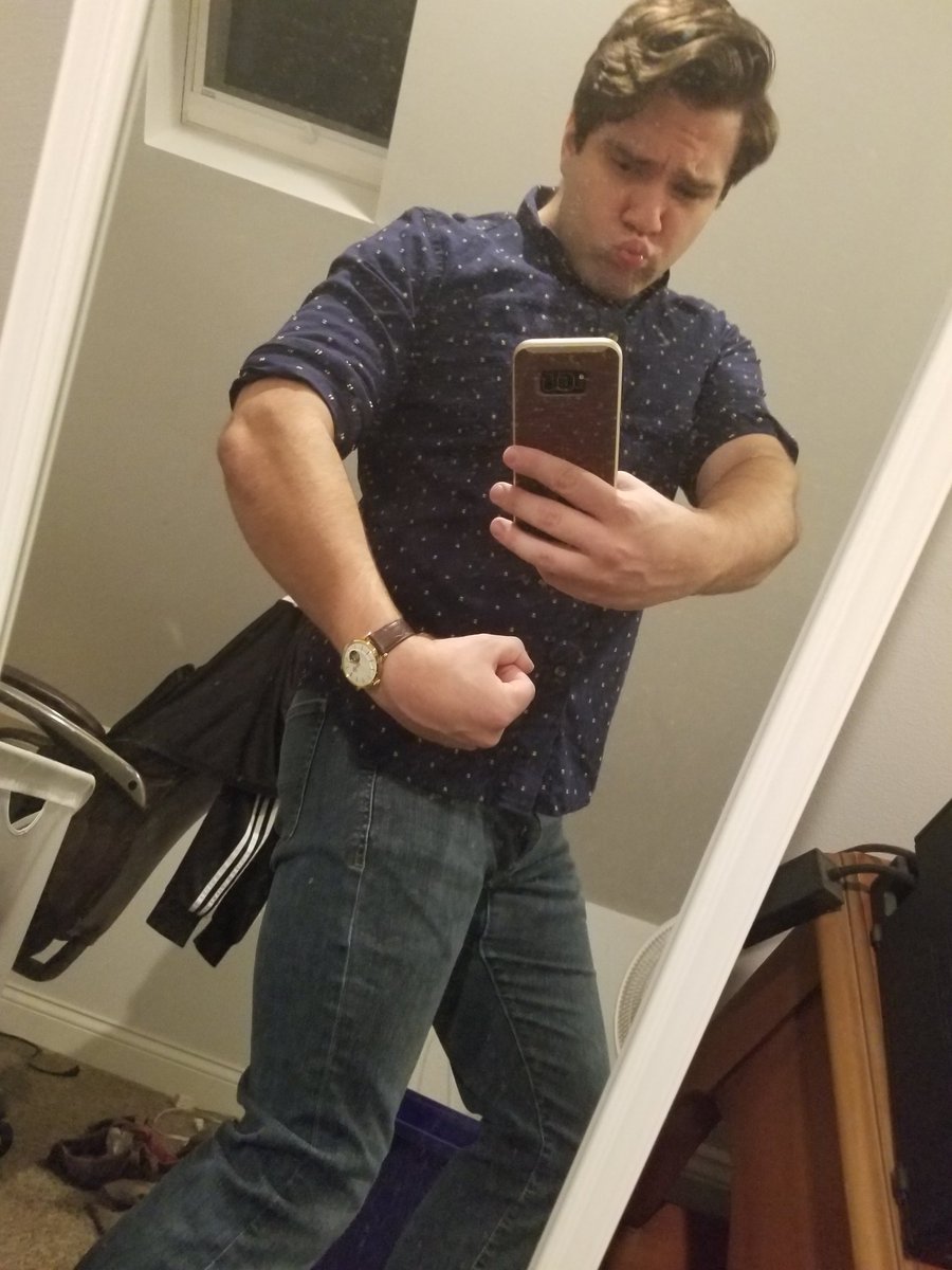 fleshdunce's tweet photo. all right fellas!! lets see how you look in them #WeekendJeans https://t.co/voHEhjGixI