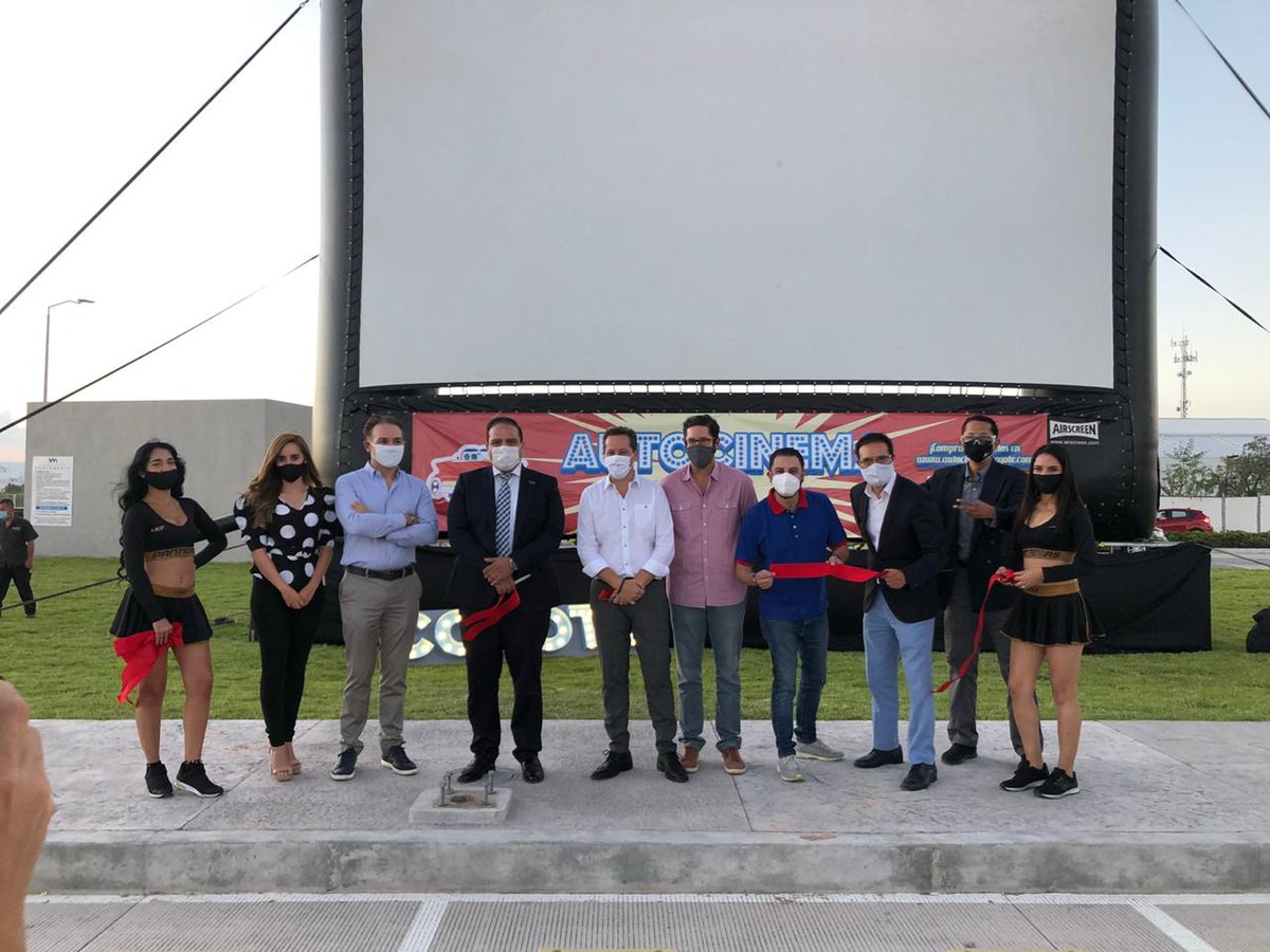 meridiampark's tweet photo. ¡Les compartimos algunas fotos del corte del listón del nuevo Autocinema Coyote en Meridiam Park! Con nuestra primera función, The Greatest Showman. ¡Te esperamos para la próxima! https://t.co/tZ6XBwjtdB