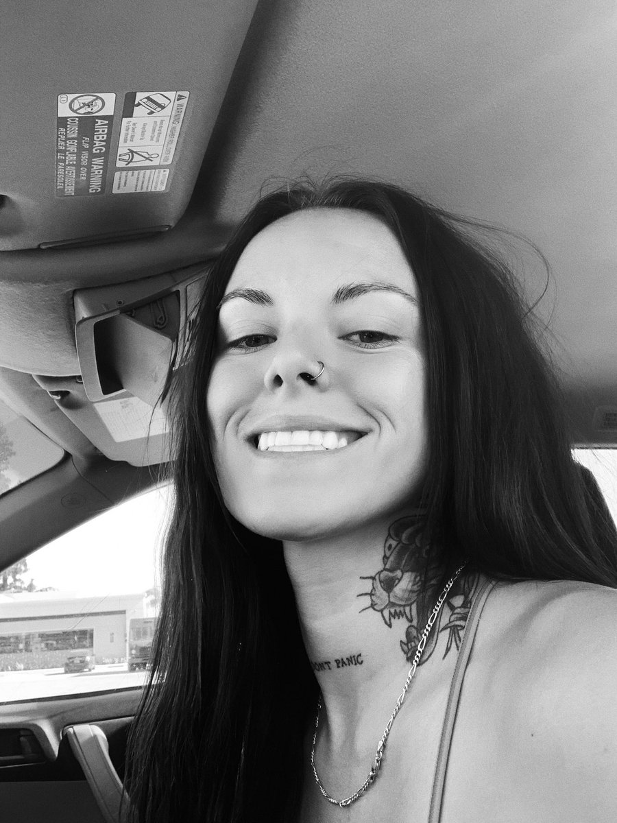 LaurenSanderson's tweet photo. teef https://t.co/Eyv5kSC49O