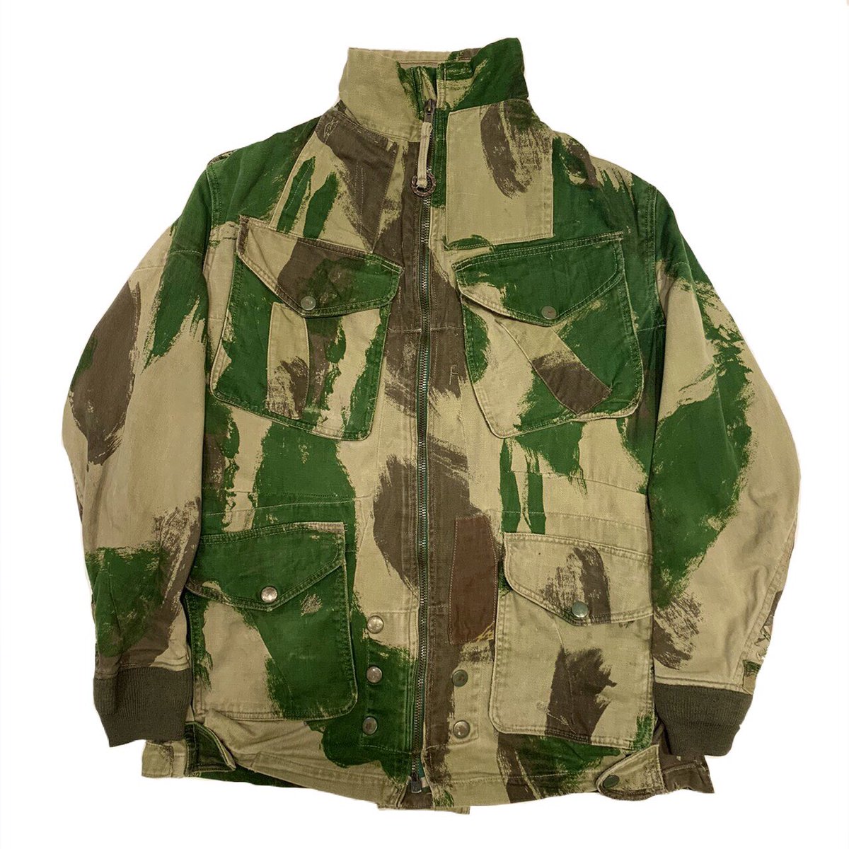 taramake's tweet photo. British Denison Smock
Brush Camo Jacket
#DenisonSmock
#ブラッシュストロークカモ
#TARAMAKE
#used 
#vintage 
#古着 https://t.co/ywBQnIJesM