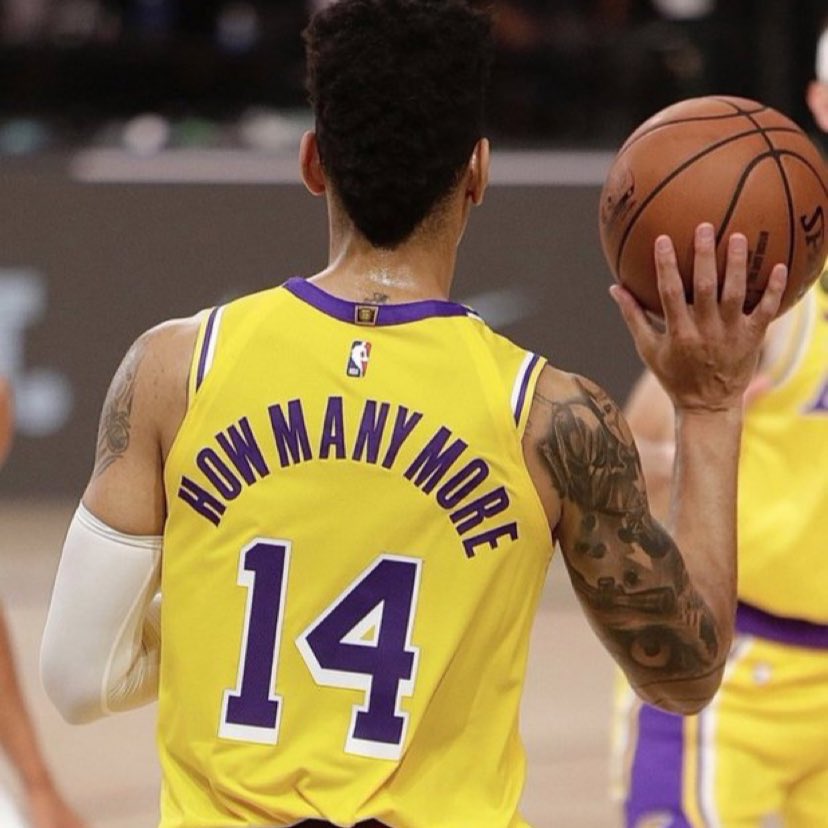 Salta Pussynhas On Twitter How Many More Bricks Are You Going To Hit Danny Green Holy Shit