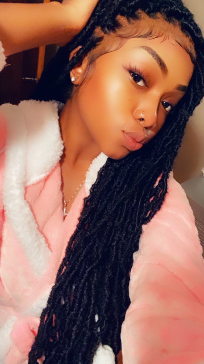ItsMorgan_ToYou's tweet photo. Soft locs wig made and installed by me π₯°
.
Available for Pre orders π
.
Wigs are made to order βΌοΈ
.
Dm for serious inquiries π
.
#hair #beauty #lacewig #whatlace #waterwave #laceunit #chicago #chicagohairstylist #chicagohair #slay #softlocswig #fauxlocwig https://t.co/QVm6ls7NZh
