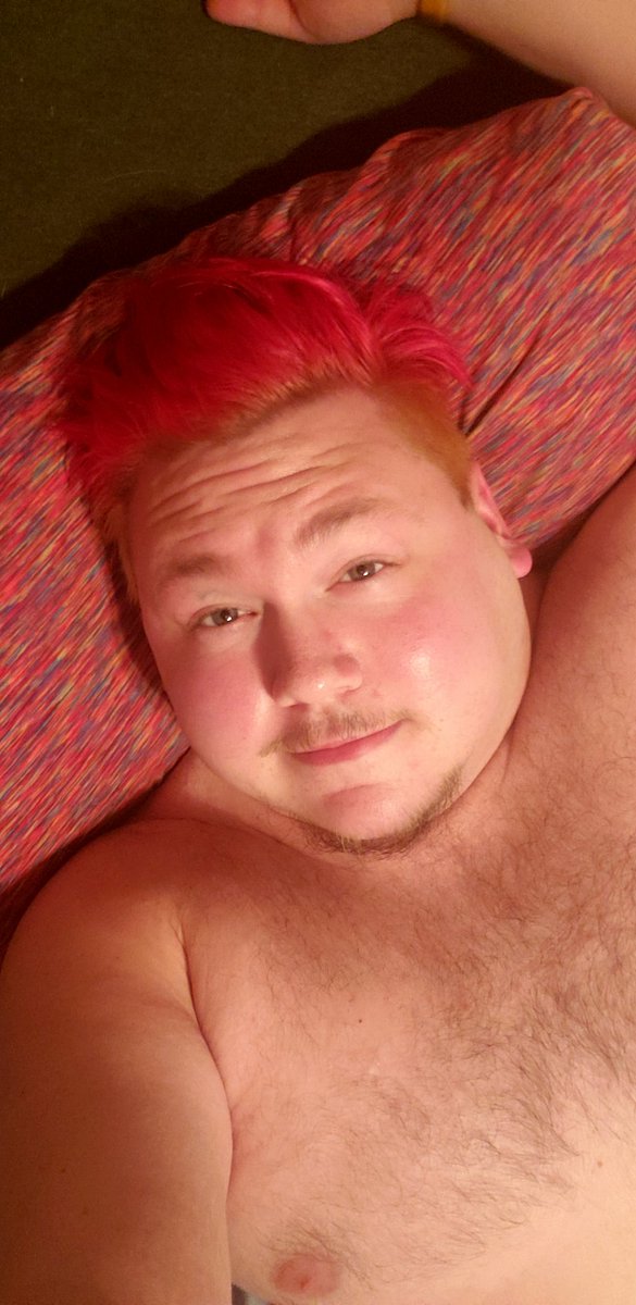 Cbg_Shoc93's tweet photo. Gonna cubb it out for a bit . Kinda cute lol eh π¬π¬π¬ #cubby #sexycub #sexybear #cutecubby #cuteandchubby https://t.co/MR0Tgk3stM