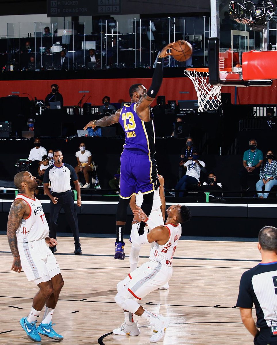 BleacherReport's tweet photo. Year 17. https://t.co/vNZcRTP4hQ