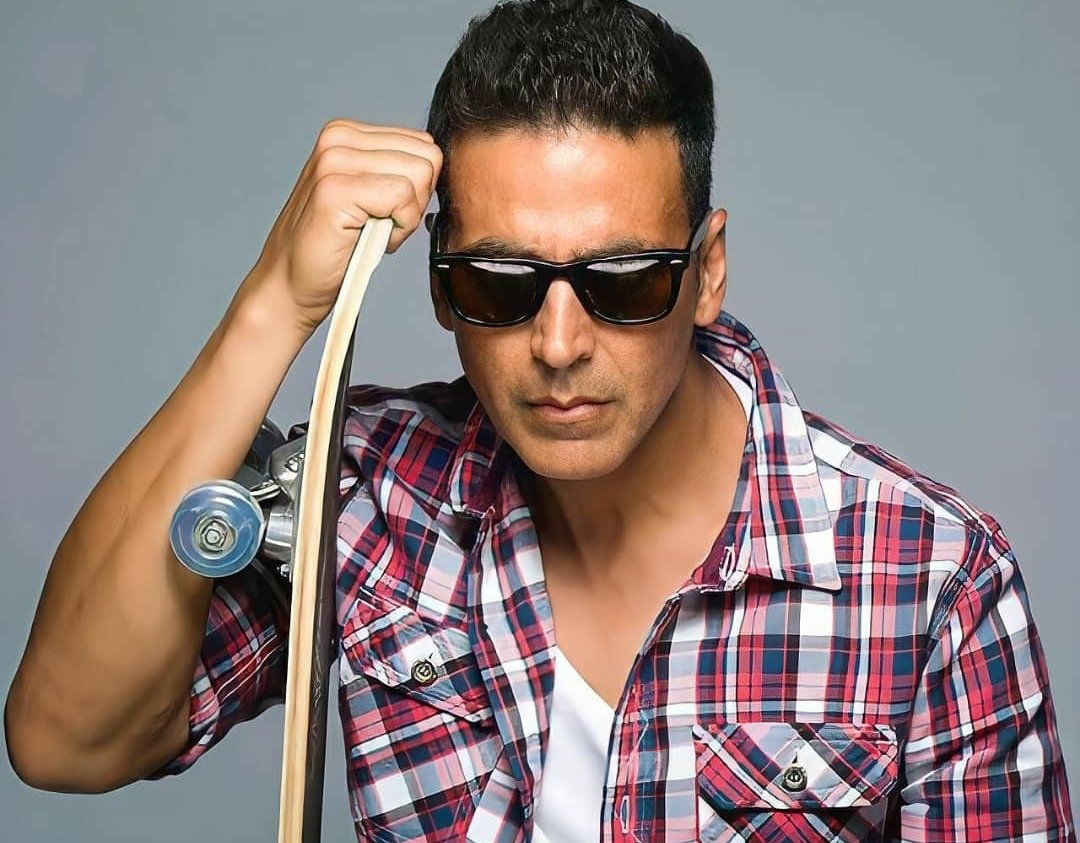 Bhushanadhau1's tweet photo. Good Morning Handsome And Charming KHILADI KUMAR And All Akkians โฅ
Only 4 Days To Go For Akkians Festival Now ๐.
#4DaysToAKSHAYsBDAY
@akshaykumar #AkshayKumar https://t.co/b76WHDfjGv
