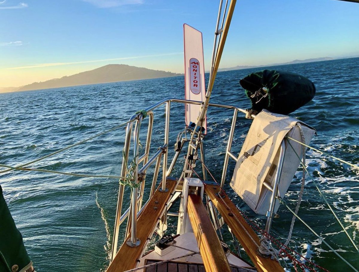 ScanmarI's tweet photo. A nice looking installment of the Monitor Windvane taking care of business on San Francisco Bay. Where have your summer sailing adventures taken you recently? 
Picture courtesy of Randy L aboard his Westsail 32. #MonitorWindvane #SelfSteering #SummerSailing https://t.co/UvcKX1YzJJ