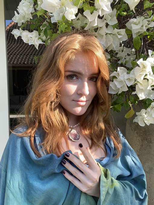 RT to get a version with titties out https://t.co/giZ12OOllj<a href="/tag/pussyshot"class="tags"><span>#pussyshot</span></a>