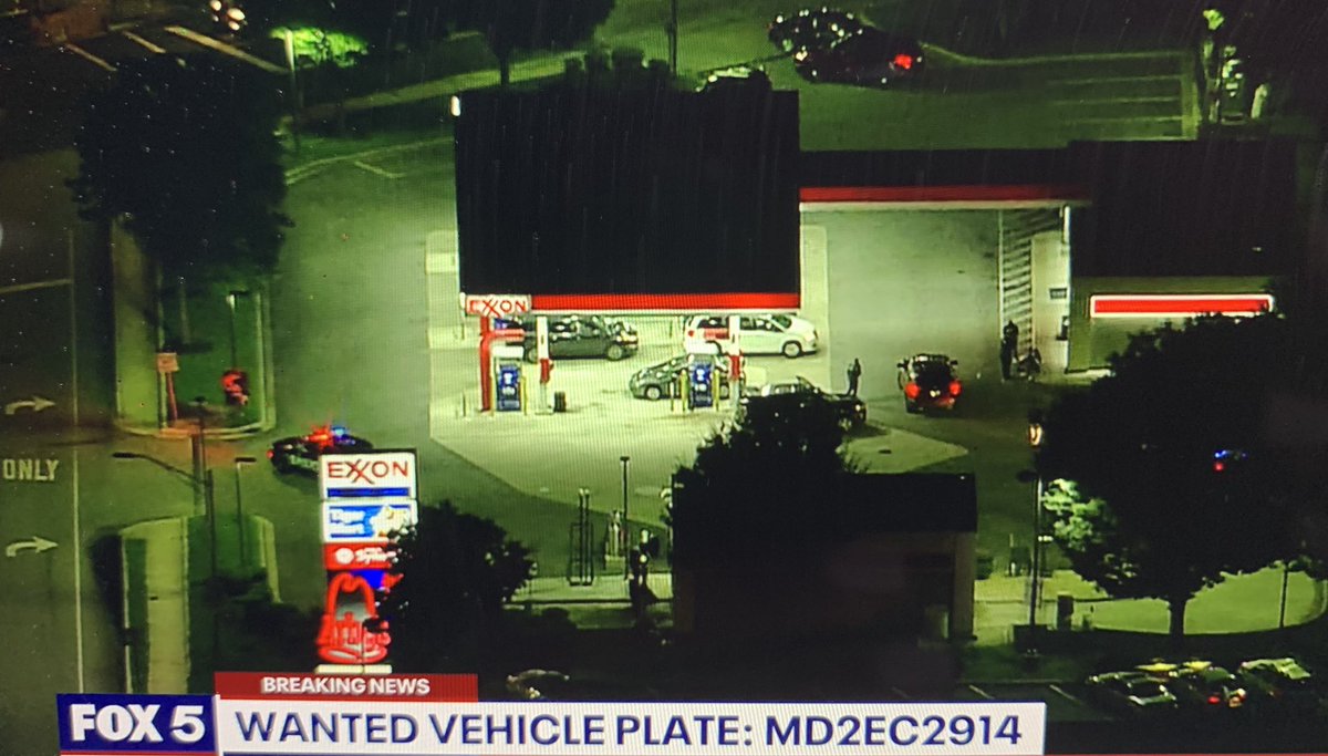 ShawnYancyTV's tweet photo. ‼️ #BREAKING: @AACOPD are looking for a stolen Nissan Altima taken from this gas station on Ritchie Hwy with a 2boys (2 and 6mos old) inside. https://t.co/pjYQXxG4WX