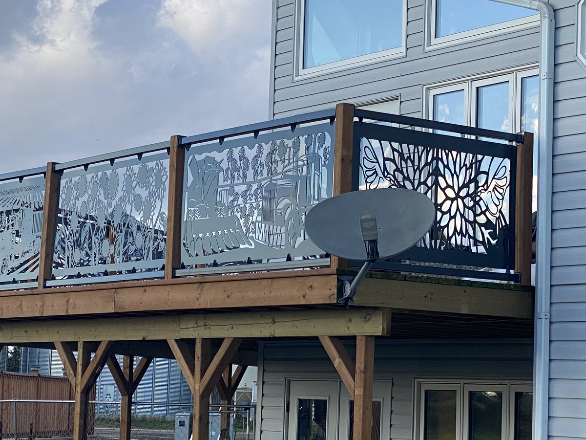 VoesenekM's tweet photo. Well our summer project is coming along all metal panels are now up just have a few small things to finish #Metal #deck #backyard #railing #farm #farmsigns #yard https://t.co/DZHzzlXptE