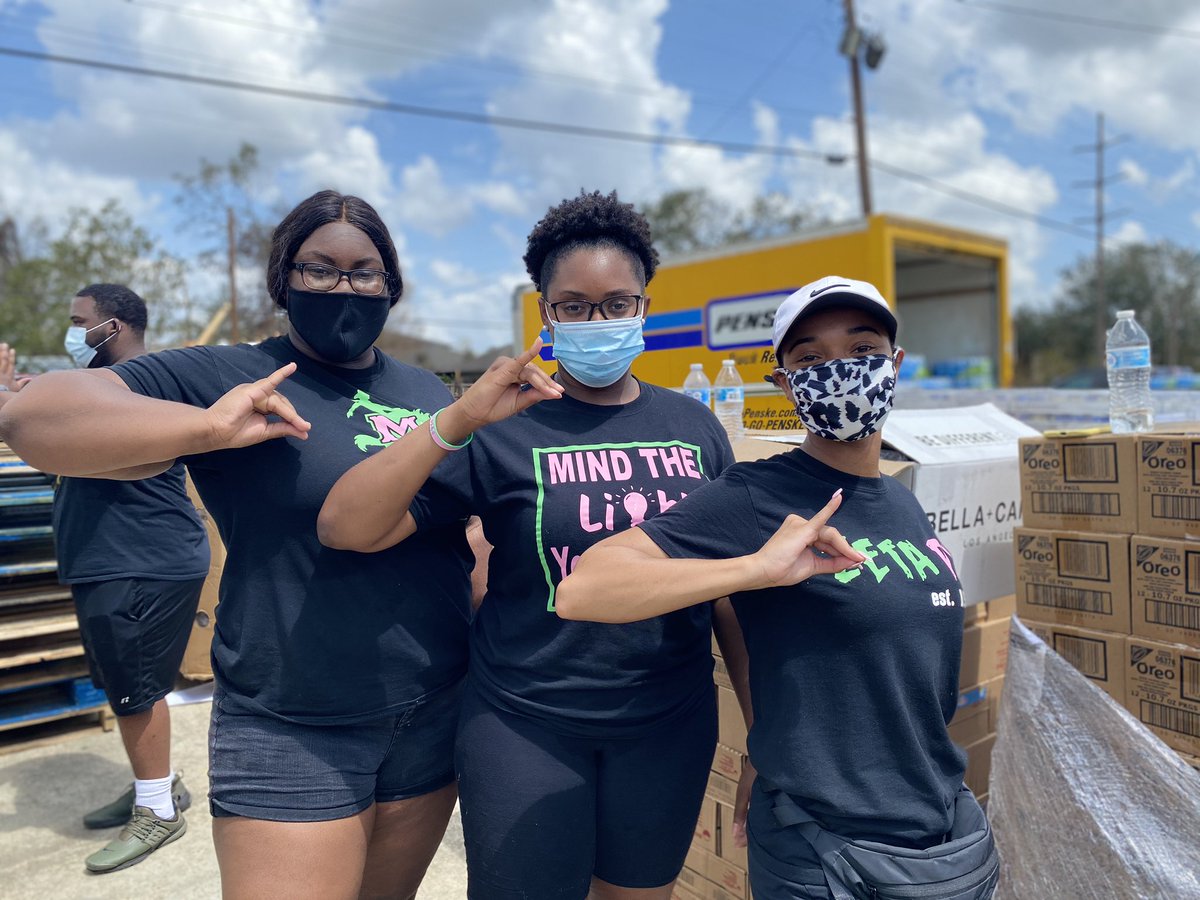 Today, Sorors Alexia Frank, Mckenzie Marks, and Brittney Bellard, helped the NAACP chapter at McNeese with the community clean up. Although Hurricane Laura has affected many, they humbled themselves to help others and make residents happy! #ServiceToAllMankind💓💚