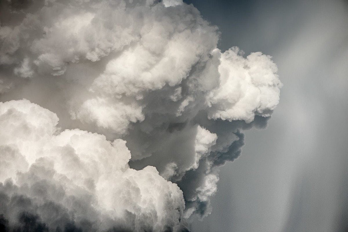 iNa9eir's tweet image. يا وسع صدر السّماء ، ليت السّماء صدري.