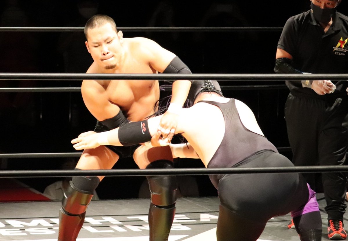 sarukichi0724's tweet photo. #阿部史典選手

2020.9.3 TTT 新木場大会

#TTTpro
#SCRAMBLE7
#basara_pw https://t.co/zvDxxxq3Zh