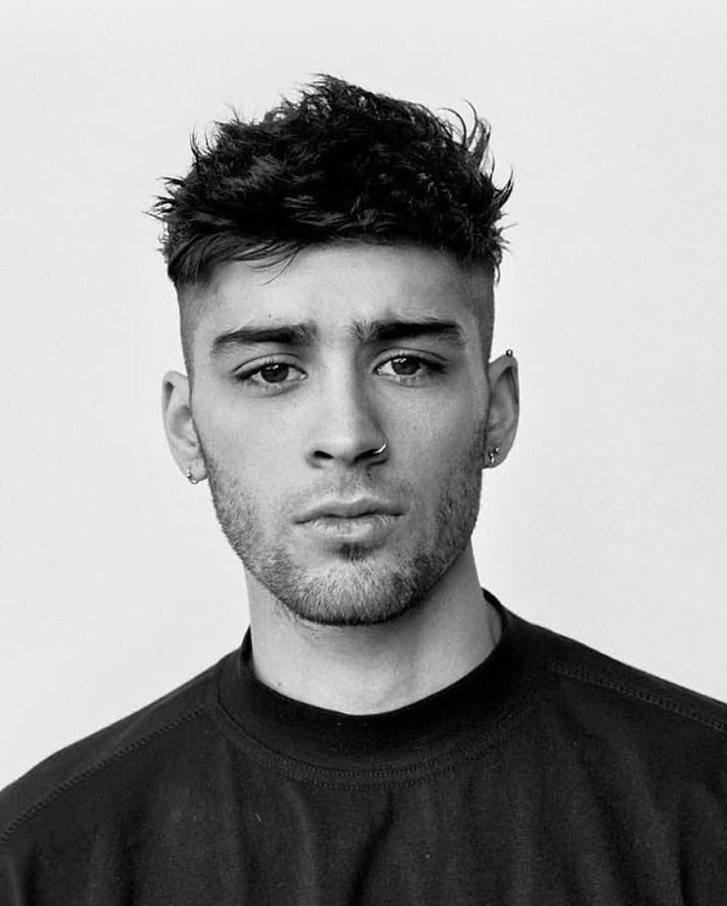 ZaynNewsBRA's tweet photo. Sextou com S de saudade... https://t.co/mvYZp6TJGu