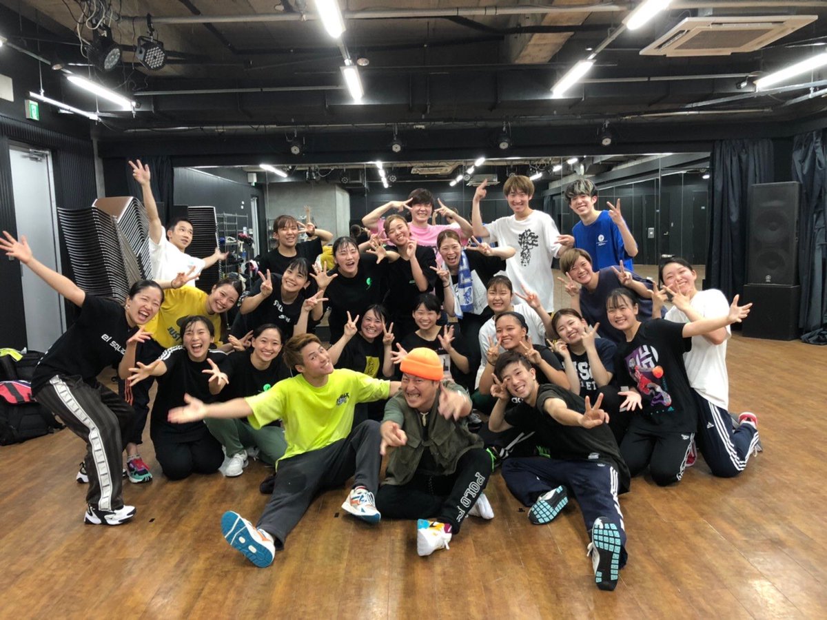 2wdcWorldwings's tweet photo. 新メンバーオーディションを終え、
5期生・4期生、初の合同練習💪🏻💪🏻

まだ合流できていないメンバーもいますが、心を１つにスタートしました！
全員で集まれる日を楽しみに頑張ります！

またここからみんなでパワーアップしていくぞぉ🔥
GO‼︎ 2WDC‼︎🇯🇵

#Dance #2WDC #hiphop https://t.co/q6hSFnkDVk