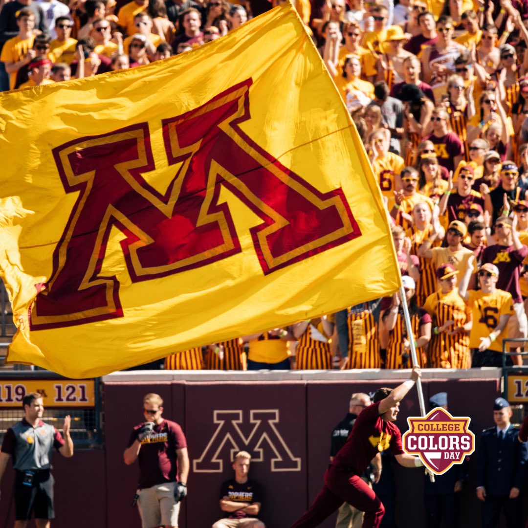 GopherSpirit's tweet image. For the glory of the old MAROON AND GOLD 〽️ #CollegeColorsDay
