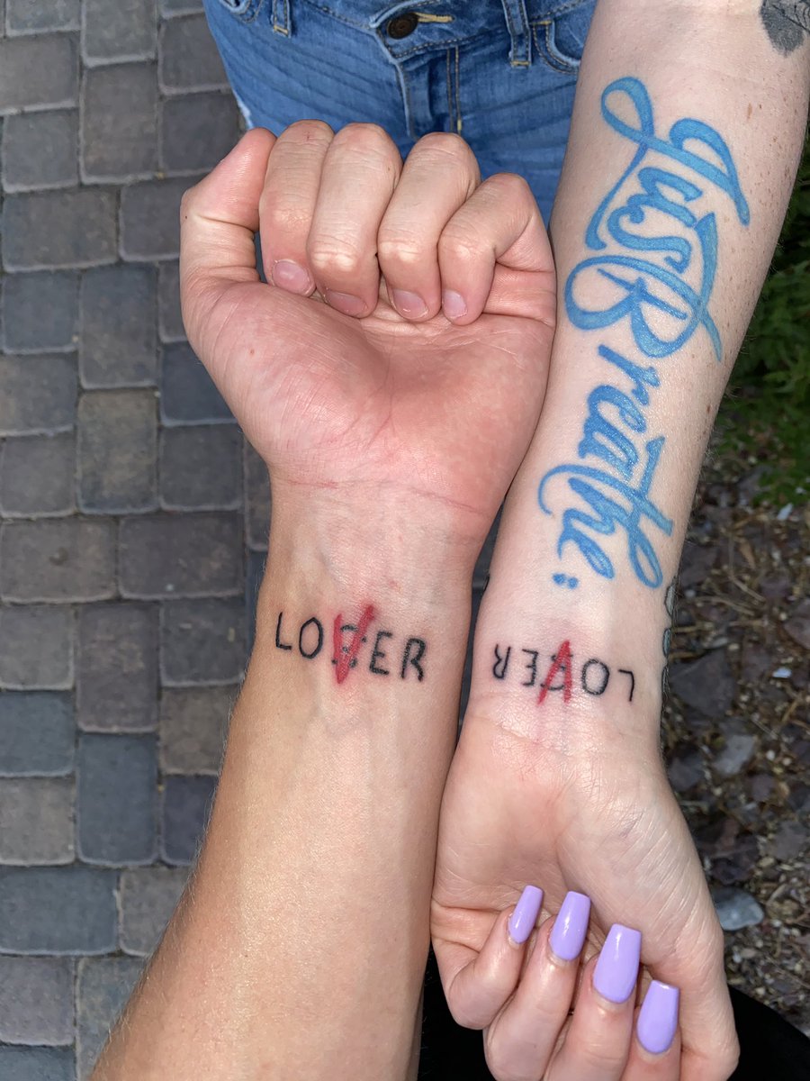 _kaylee910's tweet photo. For you 💜 @LikeThePants13 
So glad I have your handwriting with me forever https://t.co/hiytYcoCEy