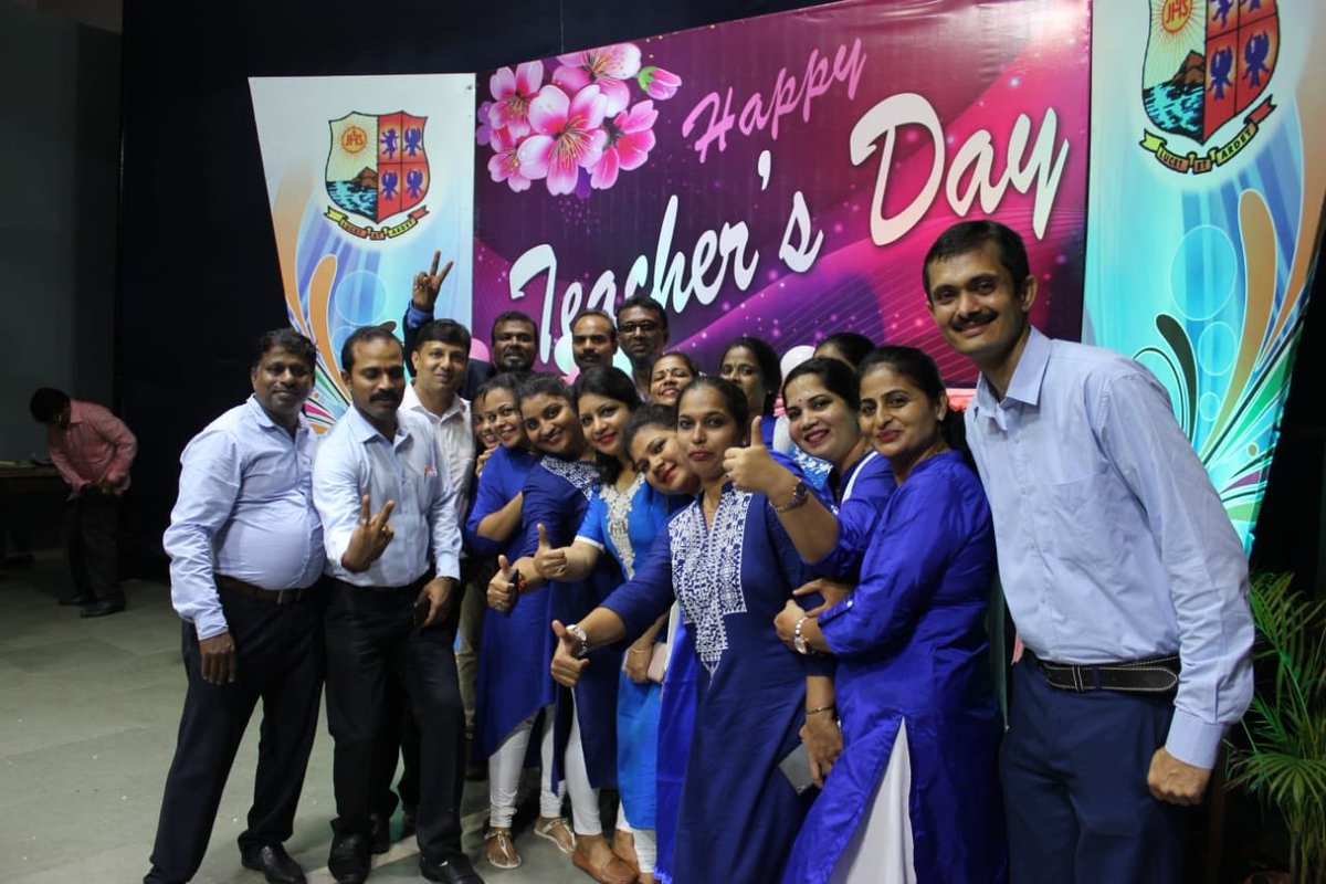 akshetty_a77's tweet photo. Happy Teachers Day🙏🙏🙏 https://t.co/PDXpcOtUDl
